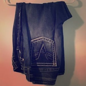 EUC Vigoss Jean Capris Embellished Pocket